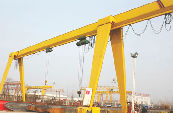 Gantry Crane With Cantilever