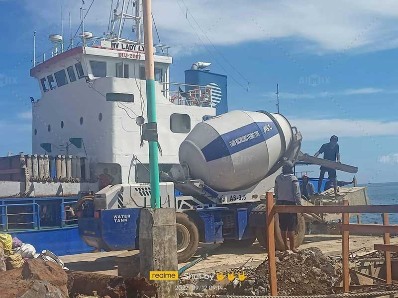 self loading concrete mixer